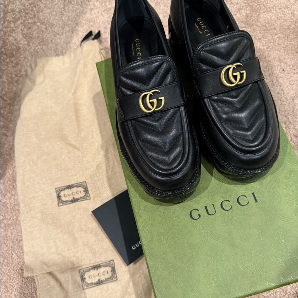 Gucci Black Quilted Leather women’s Loafers